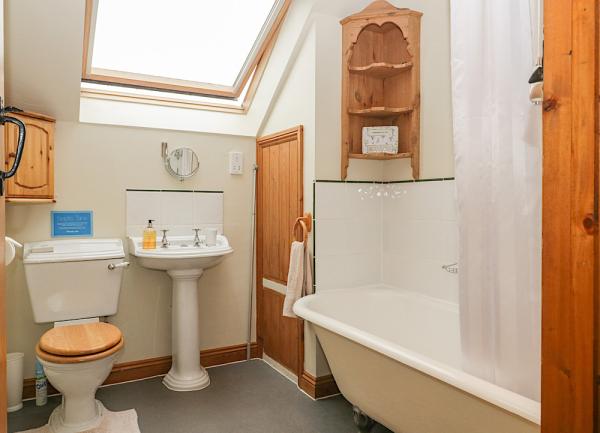 Book Flora's Barn | Quantock Hills Rural Retreat | Sleeps 4