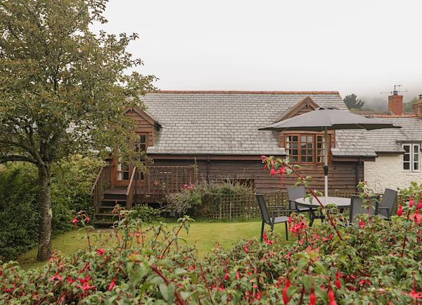 Book Flora's Barn | Quantock Hills Rural Retreat | Sleeps 4