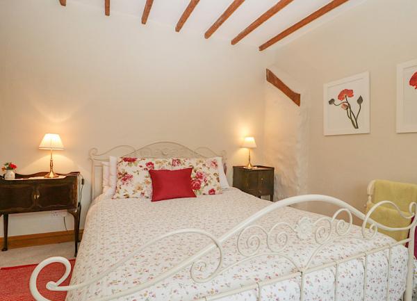 Book Flora's Barn | Quantock Hills Rural Retreat | Sleeps 4