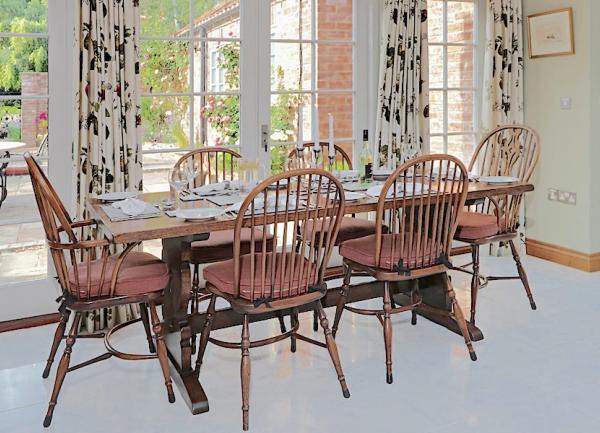 The dinig table