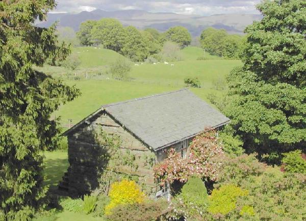 Hatters Cottage - rustic barn conversion with far-reaching countryside views.