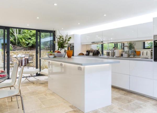 Kitchen space overlooking the garden.