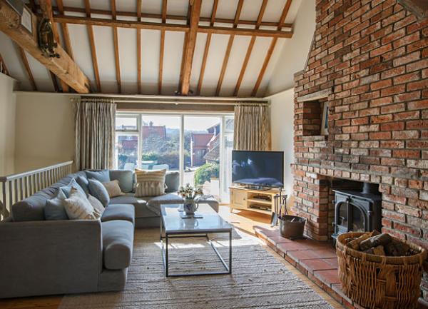 Holiday cottage in Weybourne, Norfolk - Flintstone Barn Cottage lounge