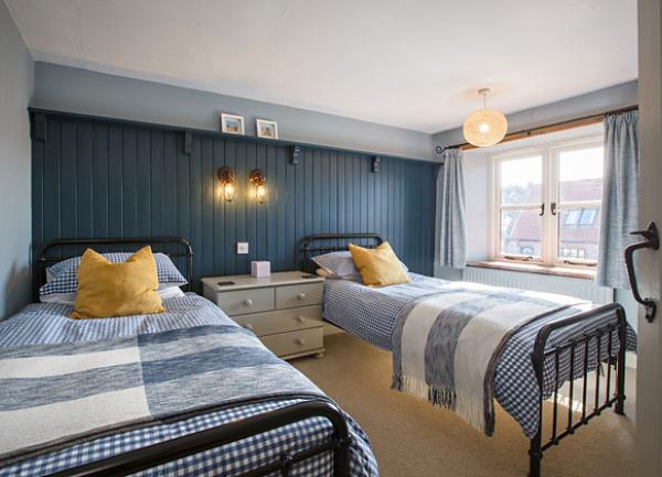 Flintstone Barn holiday Cottage, Home Farm, Weybourne, Norfolk twin room