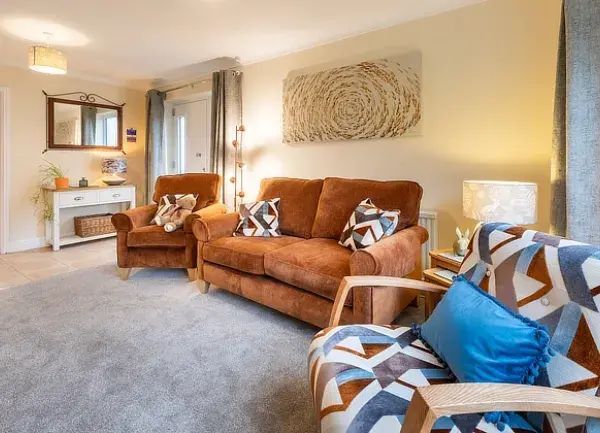 Home Farm End holiday cottage in Weybourne lounge 