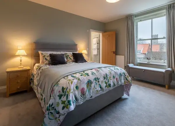 Barnfield Lodge holiday cottage in Norfolk master bedroom