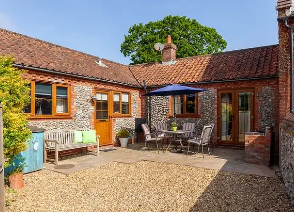 Fleet Cottage, Home Farm, Weybourne, Norfolk outside space