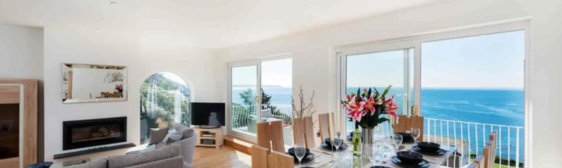 Gorgeous sea views all hours of the day and night.