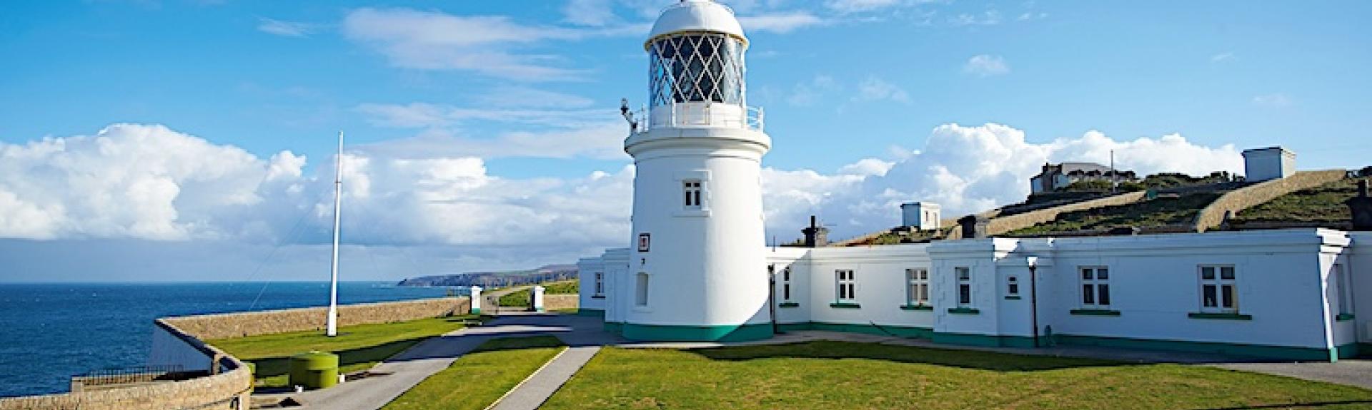 Pendeen lighthouse holiday cottages in a clifftop location