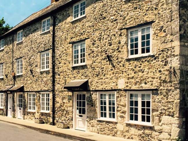 2-storey holiday cottage in Beer  built with limestone blocks