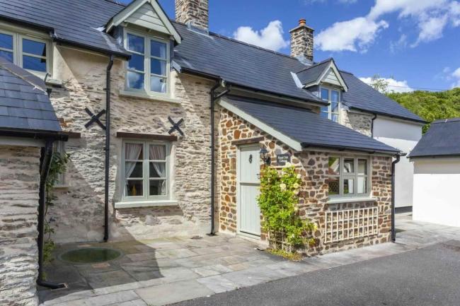 Exterior and interior of Royal Oak Cottage, a luxuriously furnished Exmoor holiday cottage in the moorland village of Withypool.