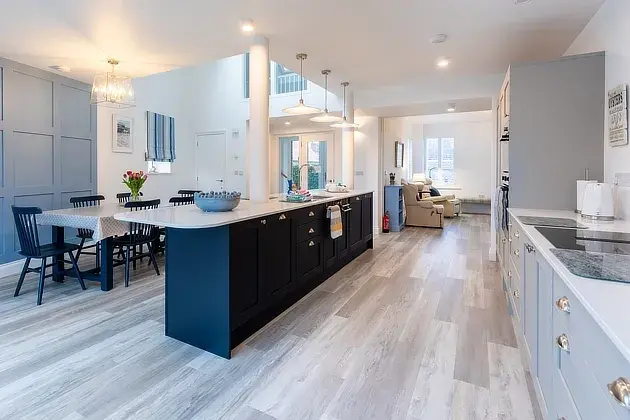 Barnfield Lodge holiday home in Webourne, Norfolk kitchen and dining room